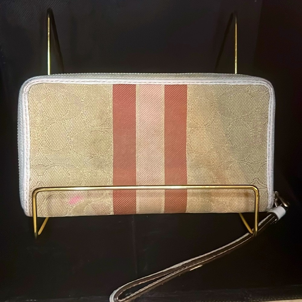 COACH Signature Jacquard Stripe Dempsey🩷🤍 - Picture 2 of 11